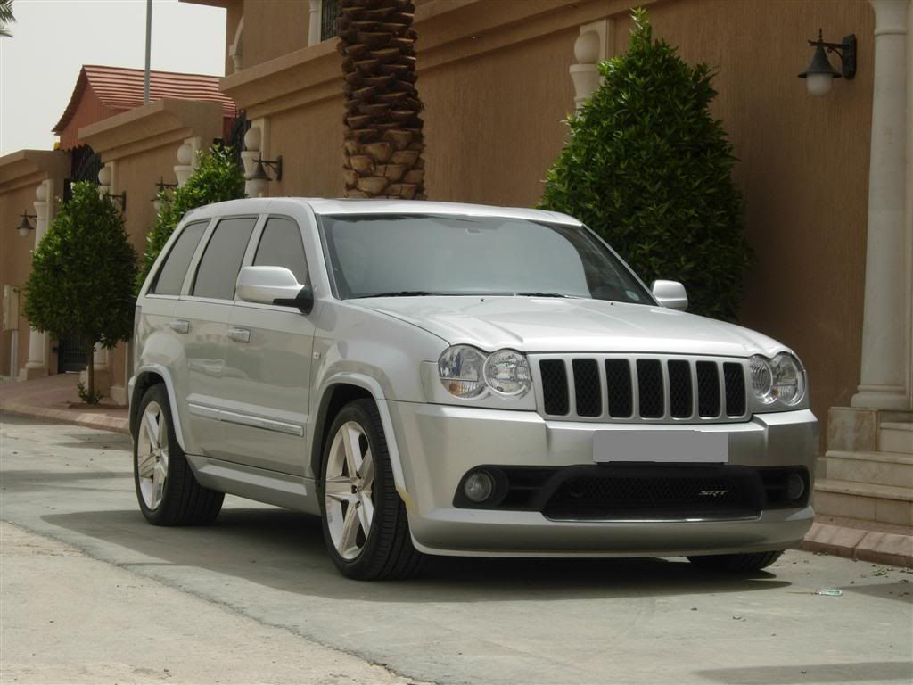 Pic of export fender flares installed Cherokee SRT8 Forum